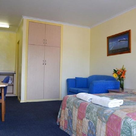 Morphettville Motor Inn Glenelg Extérieur photo