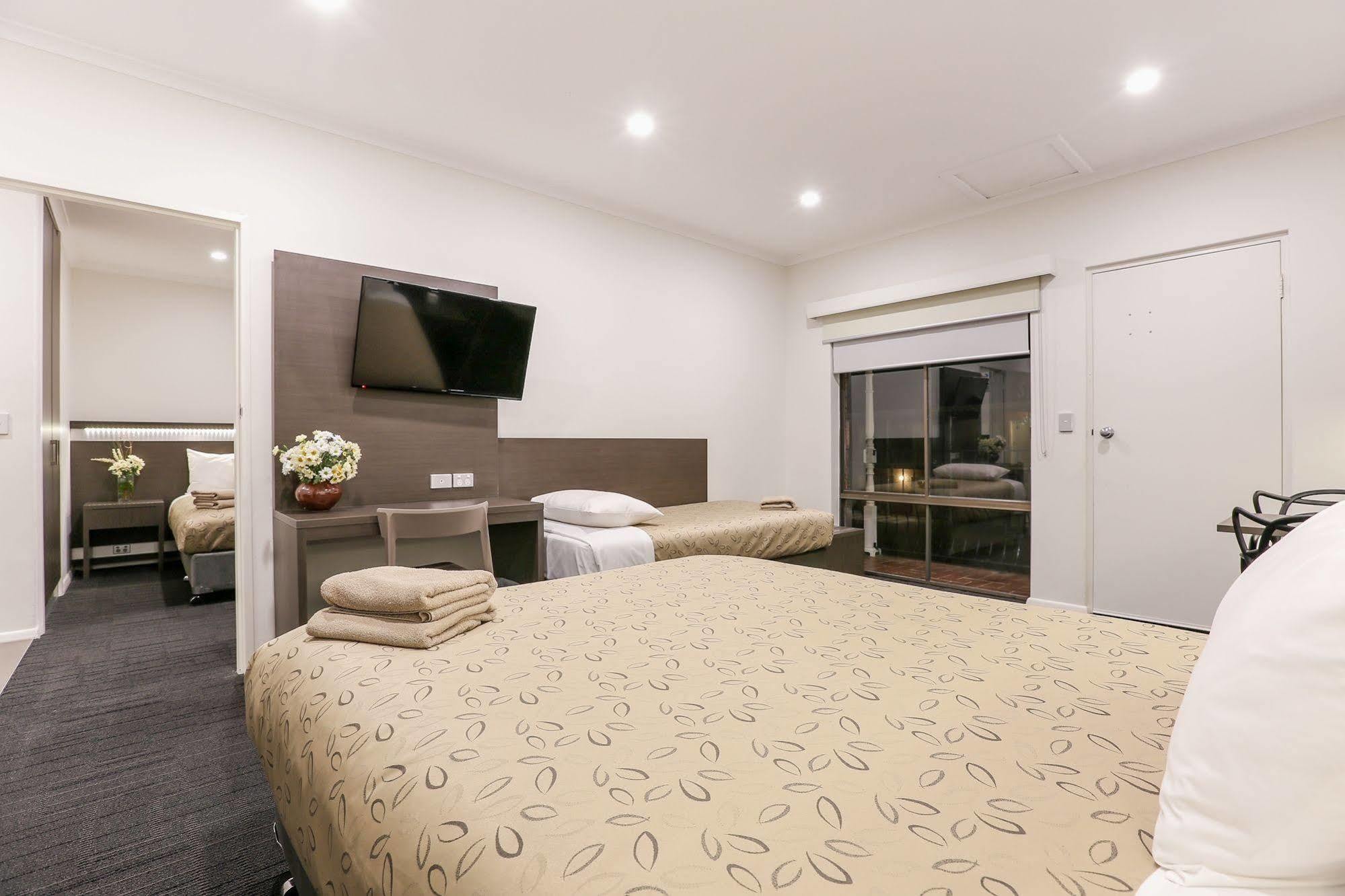 Morphettville Motor Inn Glenelg Extérieur photo