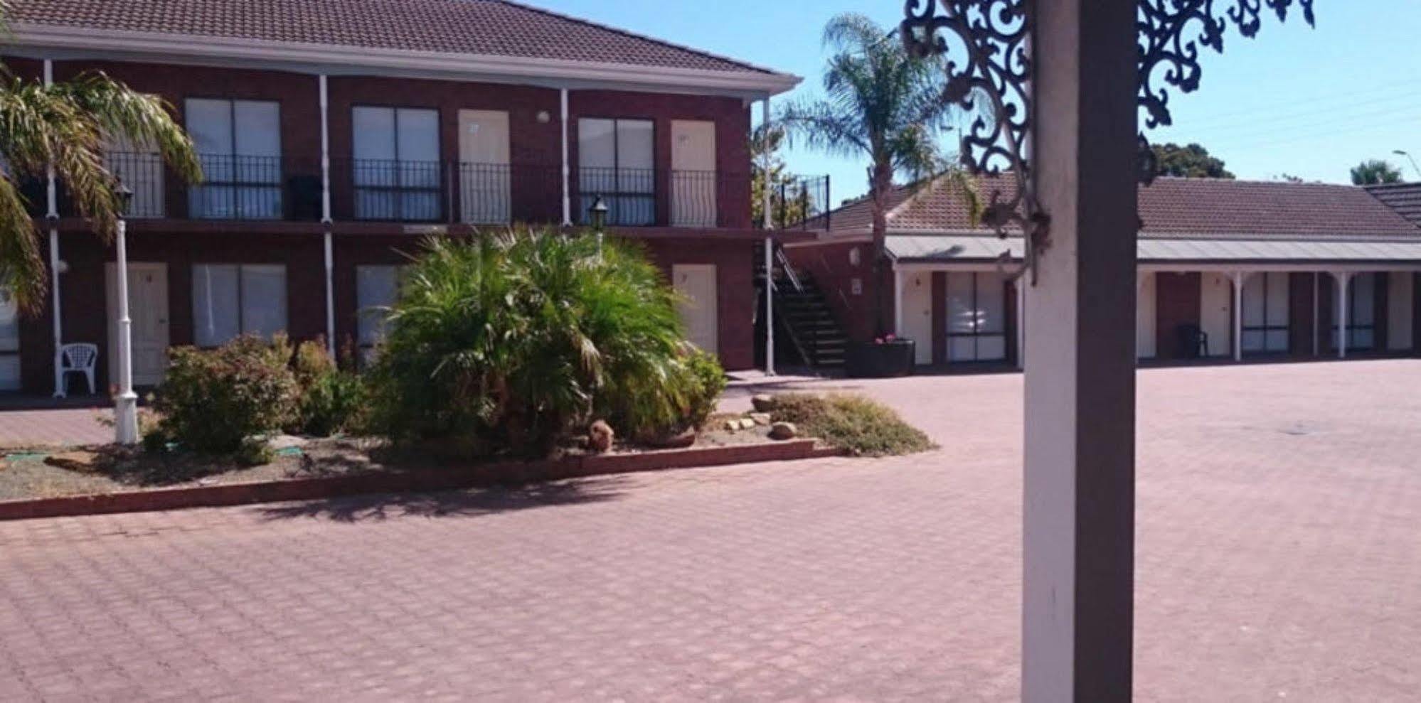 Morphettville Motor Inn Glenelg Extérieur photo