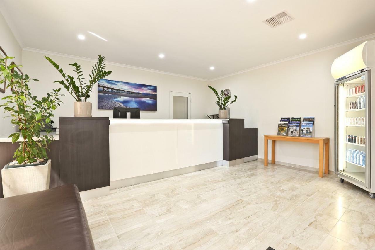 Morphettville Motor Inn Glenelg Extérieur photo